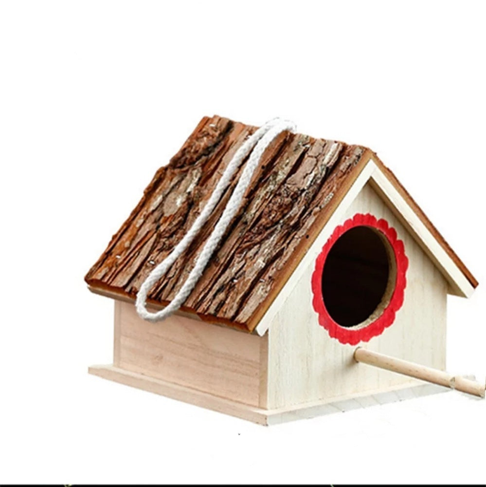 Outdoor Bird Nesting House: Tree-Mounted Parrot Breeding Box