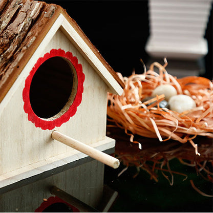 Outdoor Bird Nesting House: Tree-Mounted Parrot Breeding Box