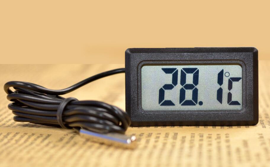 Aquarium Thermometer: Accurate Digital Temperature Monitor for Fish Tanks