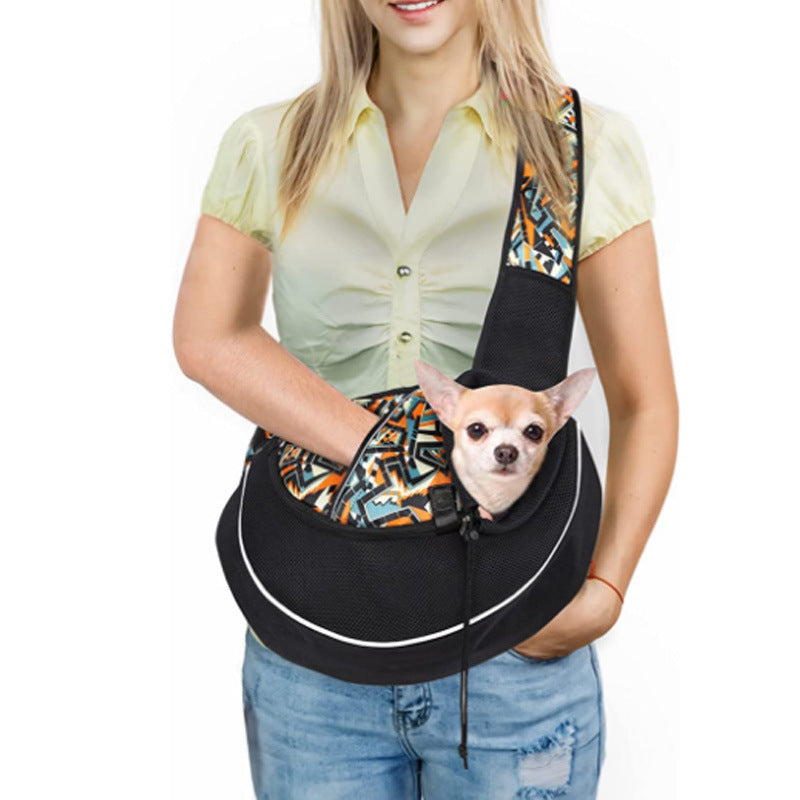 Portable Crossbody Pet Carrier: Stylish Outdoor Bag for Dogs & Cats